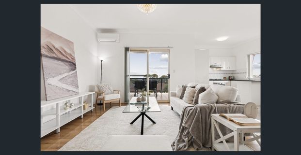 Stylishly Apartment with city views - Photo 1