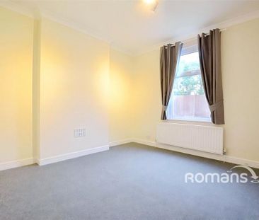 4 bedroom detached house to rent - Photo 3