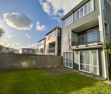 BRAND NEW 4-BEDROOM IN FLAT BUSH - Photo 1