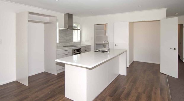 Quality Living in Ravenswood - Photo 1