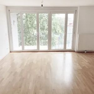 Große 3-Zimmerwohnung mit Balkon in Top Wohngegend - Photo 1