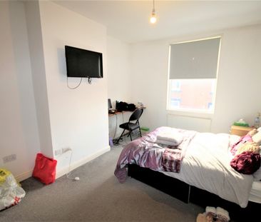 Harold View, Leeds, West Yorkshire - Photo 5