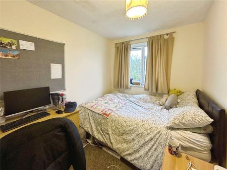 4 bedroom terraced house to rent - Photo 5