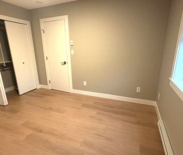 386 Wakesiah Avenue- Carriage house - Photo 3