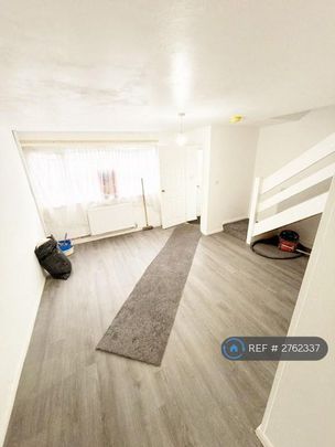 3 bedroom terraced house to rent - Photo 1