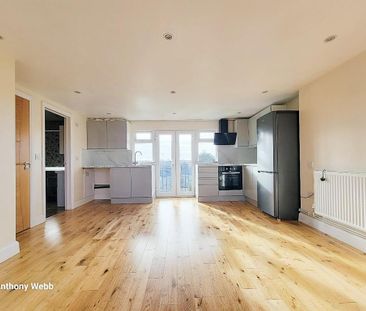 3 bedroom flat to rent - Photo 1