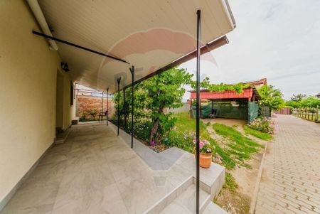 Casă cu doua camere de închiriat în zona Parneava - Photo 2