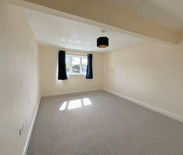 A 2 Bedroom Flat Instruction to Let in Bexhill-on-Sea - Photo 6