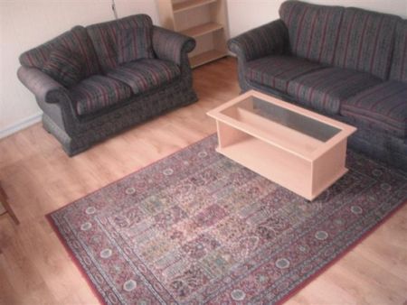 One bed flat - Regent Road Harborne - Ideal for Students - Photo 2