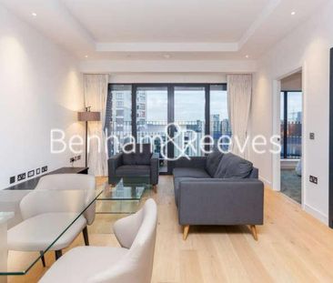 Botanic Square, London City Island, E14 - Photo 1