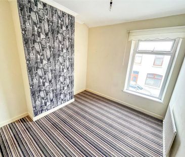 4 bedroom terraced house to rent - Photo 3