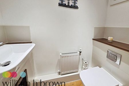 Arthur Turp Close - Photo 2