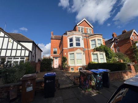 The Drive, Northampton - Photo 3