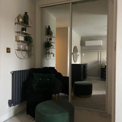 Large King room to rent with En-suite - Photo 3