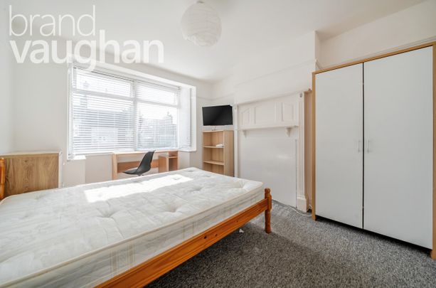 6 bedroom house to rent - Photo 1