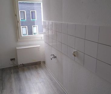 3-Zimmer Wohnung in Germanenstr. 102, Wuppertal-Oberbarmen! - Photo 1