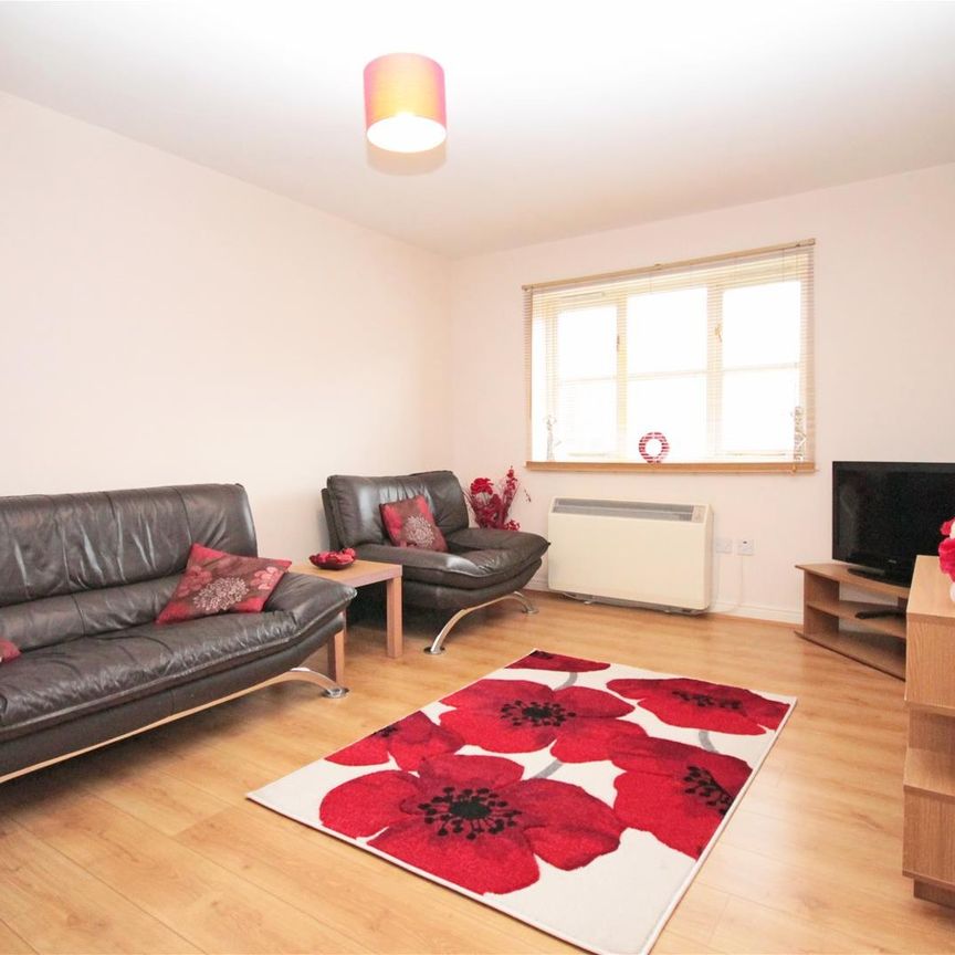 Whitehead Way, Aylesbury - Photo 1