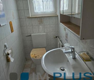 Große 2 Zimmer Garten-Wohnung mit EBK, überdachte Terrasse und 2 St... - Foto 5