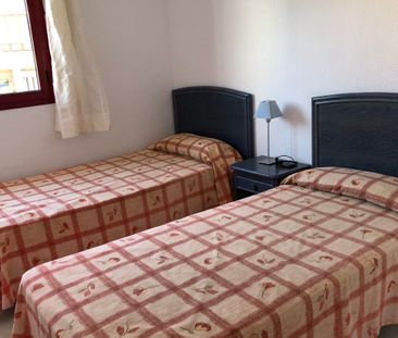 Se alquila para todo el año apartamento en primera línea de playa e... - Photo 4