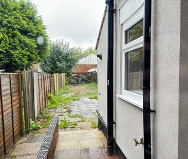 2 bedroom terraced house to rent - Photo 6