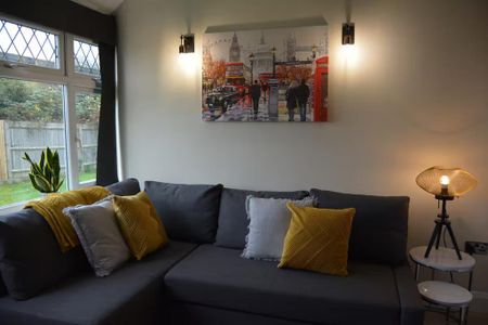 1 bedroom flat to rent - Photo 2