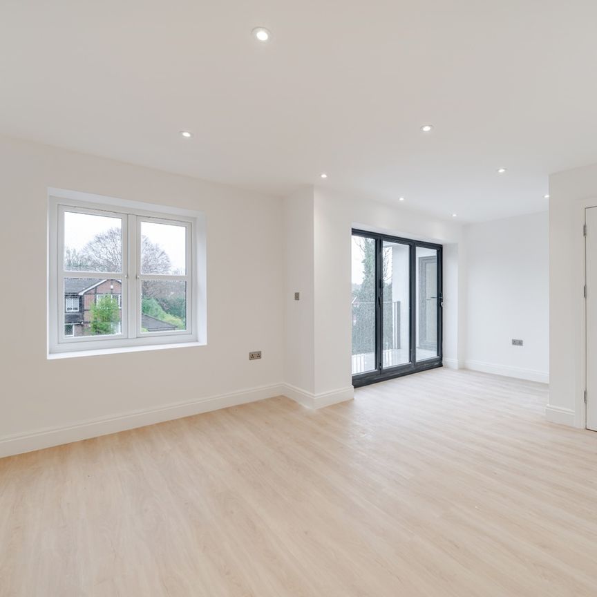 2 Bed Flat, West Hill, CR2 - Photo 1
