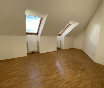 Helle Dachgeschoßwohnung mit Terrasse in Feldbach …! - Foto 1