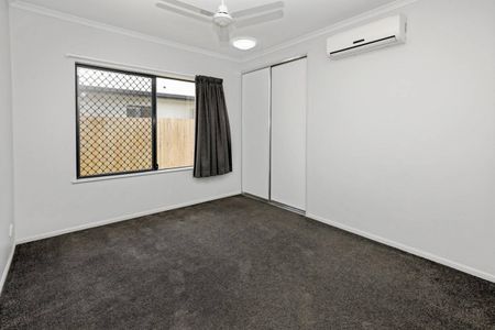 Fully Air Conditioned Home - Small Block - Excellent Location - Photo 5