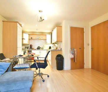 1 bedroom flat to rent - Photo 3