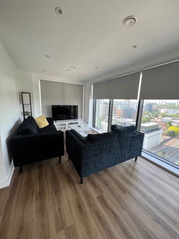 3 Bed Flat, Trafford Road, M5 - Photo 2