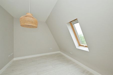 Turners Hill, Waltham Cross, Cheshunt - Photo 4