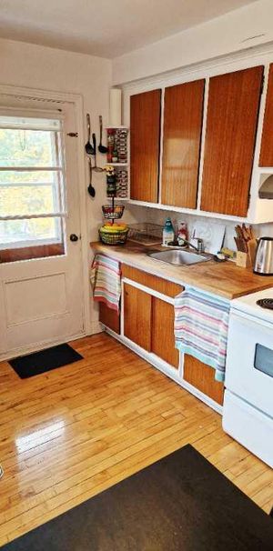 Condo 3 1/2 semi meublé à louer - Photo 1