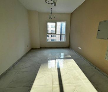 First tenant – Free parking – Built-in wardrobes – - Photo 5