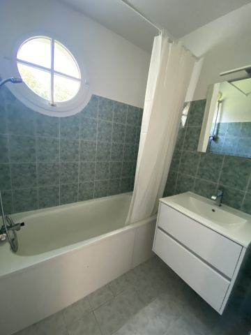 Appartement 2 Pièces + cave + parking en sous-sol - Photo 5