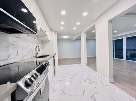 For Lease - 32 Scenic Mill Way, Toronto, Ontario - Photo 2