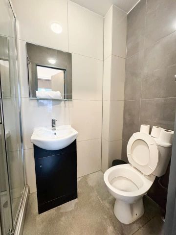 Studio Flat, Golder Greens Road, NW11 - Photo 4