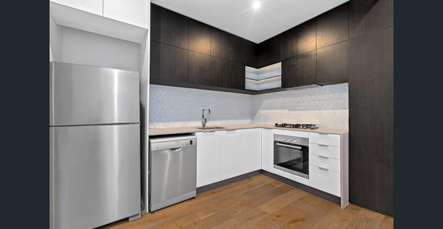 Stylish Apartment! - Photo 1