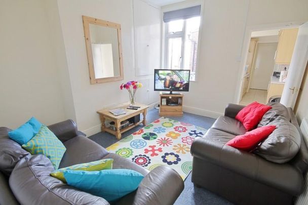 5 bedroom house to rent - Photo 1