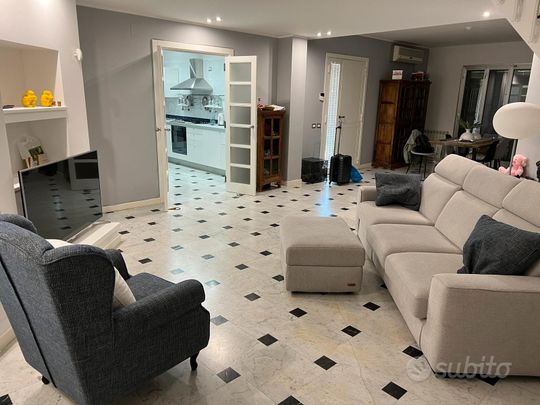 Casa con giardino - Photo 1