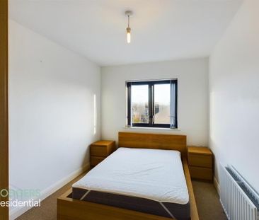 Apt 6, 228 Albertbridge Road, Belfast, BT5 4GW - Photo 1