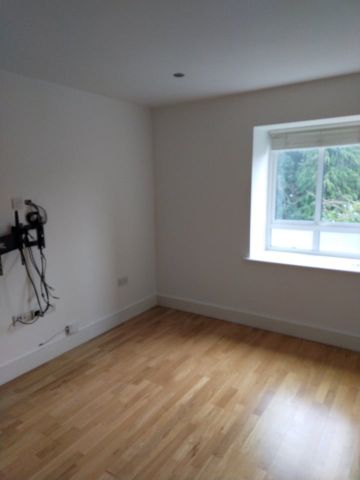 1 Bed Flat, Bromley, BR1 - Photo 3