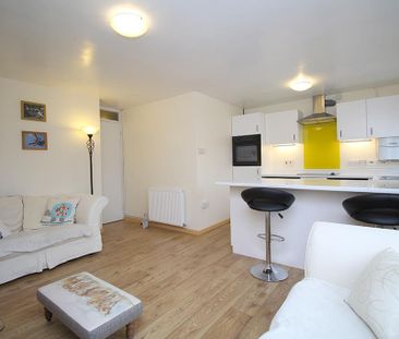 2 bedroom semi-detached bungalow to rent - Photo 3