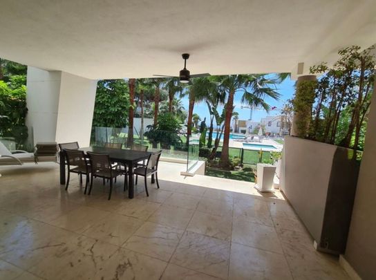 Alquiler de piso en Avenida de los Acebos, 42 - Photo 1