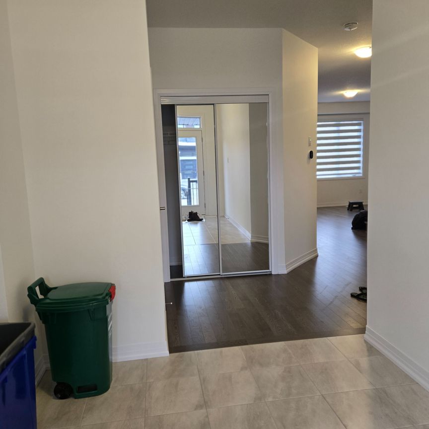 For Lease - 40 Lemon Avenue, Thorold, Ontario - Photo 1