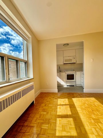 For Lease - 1291 Bayview Avenue Unit# 405, Toronto, Ontario - Photo 2