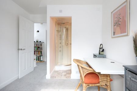 4 Bed Detached House, Robertson Drive, BS4 - Photo 3