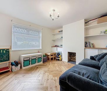 3 bedroom semi-detached house to rent - Photo 4