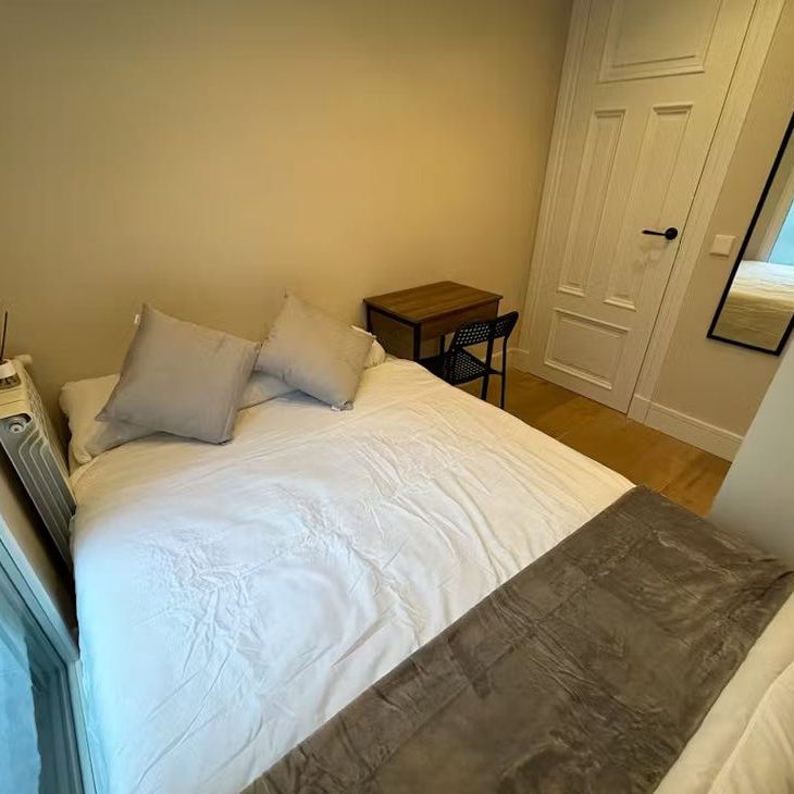 Calle de Colmenares, Madrid, Community of Madrid 28004 - Photo 1