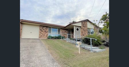 Spacious Family Home - Photo 5