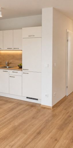 IHRE NEUE 2-Zimmer-Wohnung mit herrlichem Balkon und Tiefgaragenparkplatz in Liebenau - Photo 1